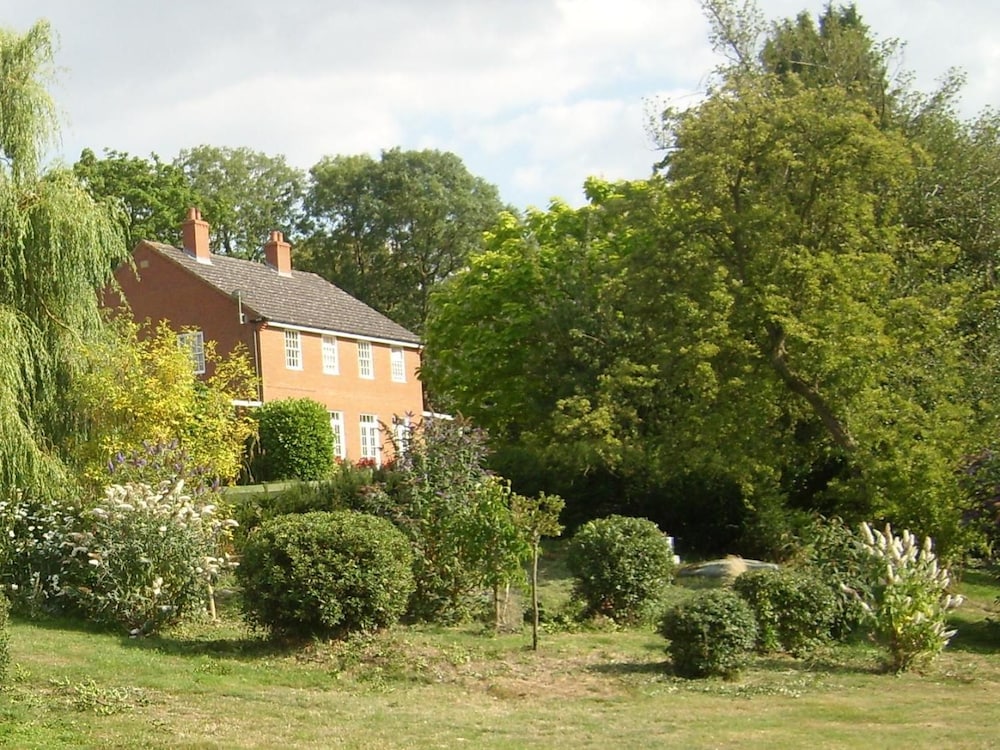 The Hall Farm B B 16/24