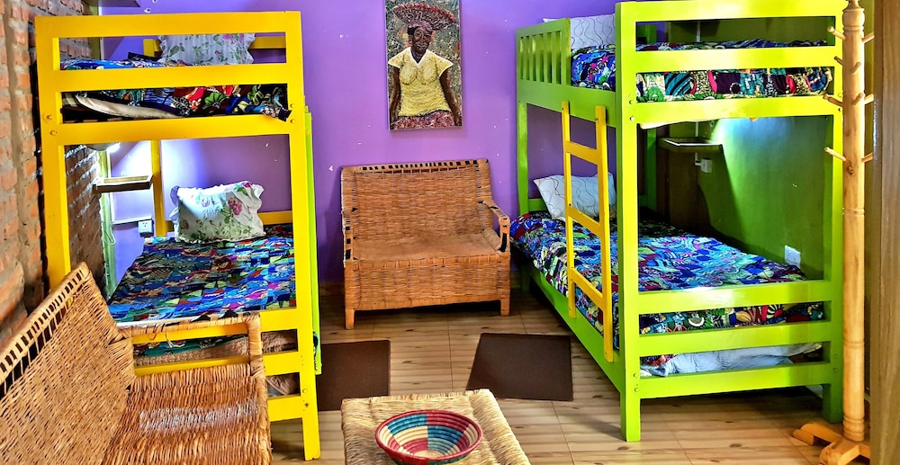 Yambi Guesthouse 44/50