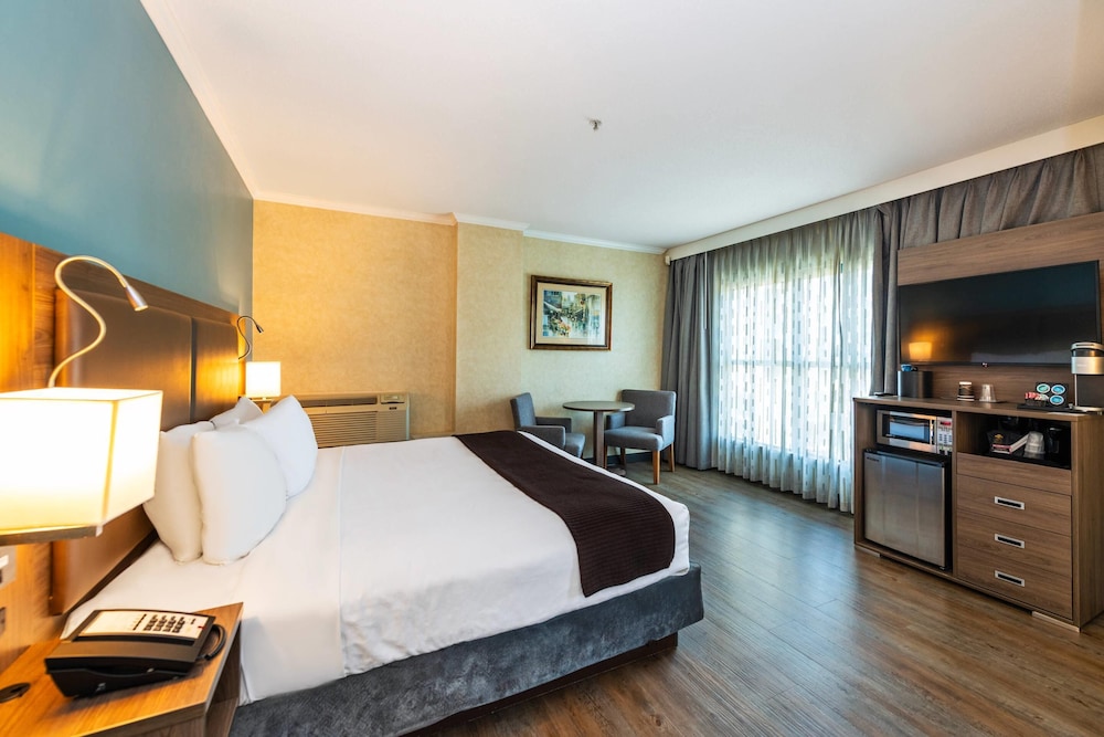 STANDARD, KING BED