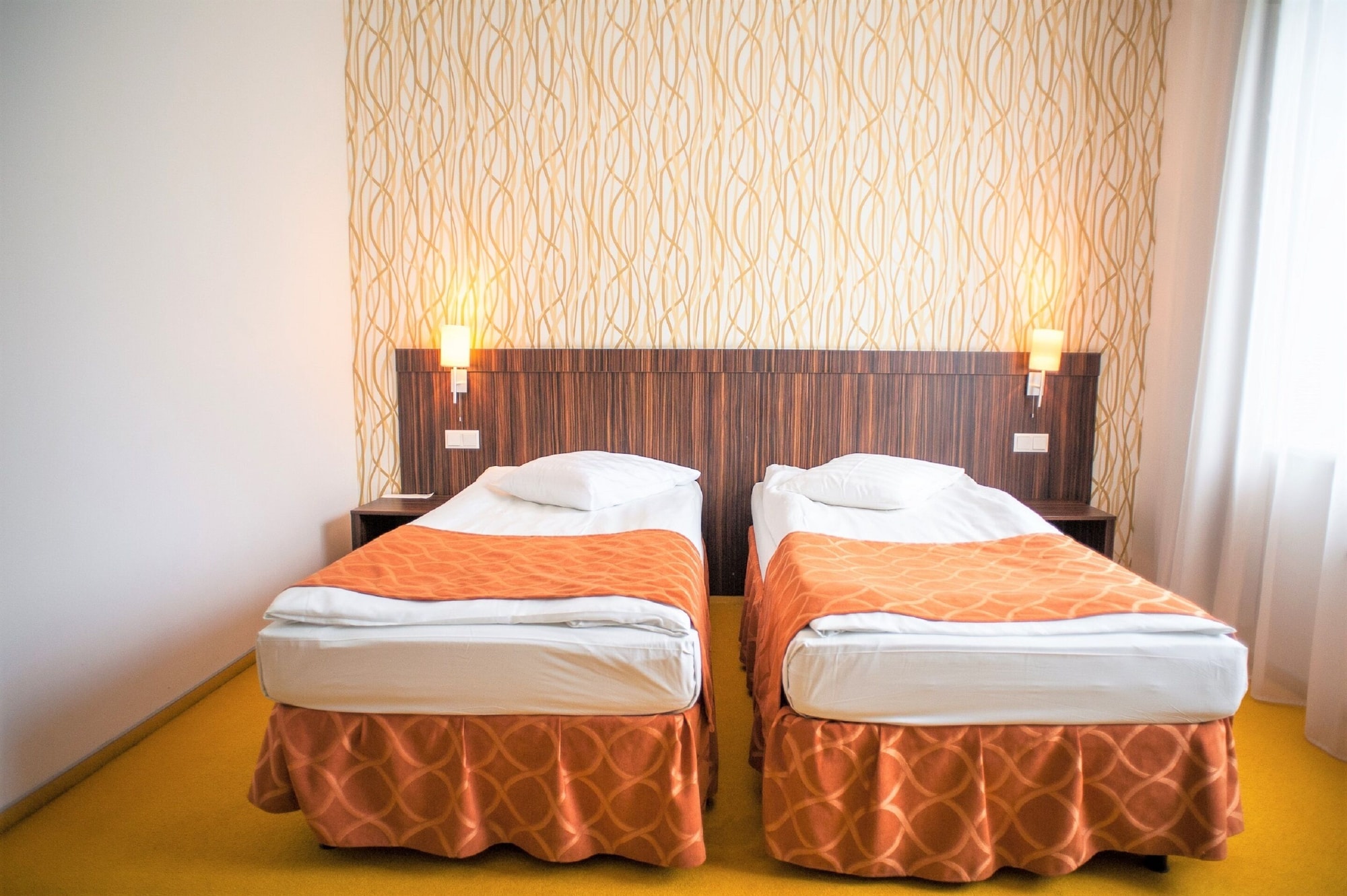 غرفة قياسية ثلاثية بثلاثة أسرّة، Rija Vef Hotel 4/8