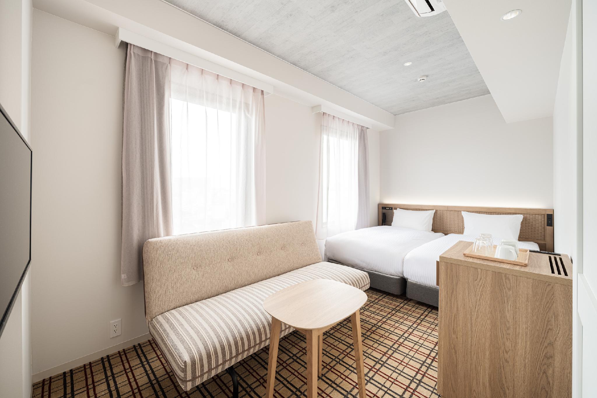 Hollywood, Twin Beds