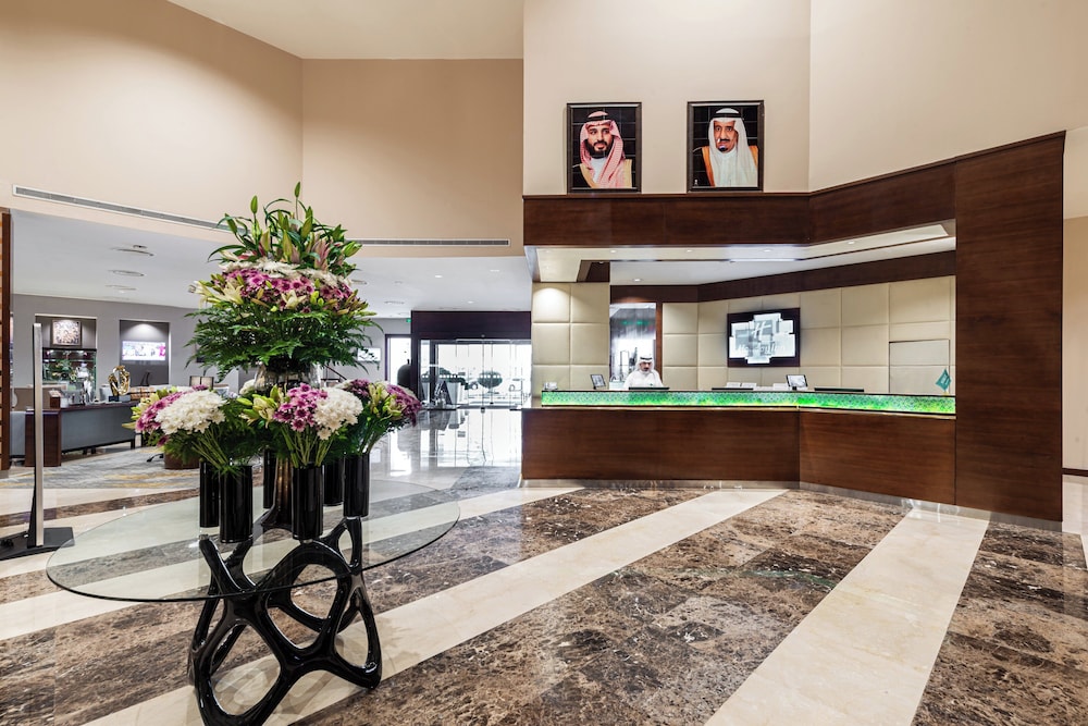 Holiday Inn Al Qasr 7/50
