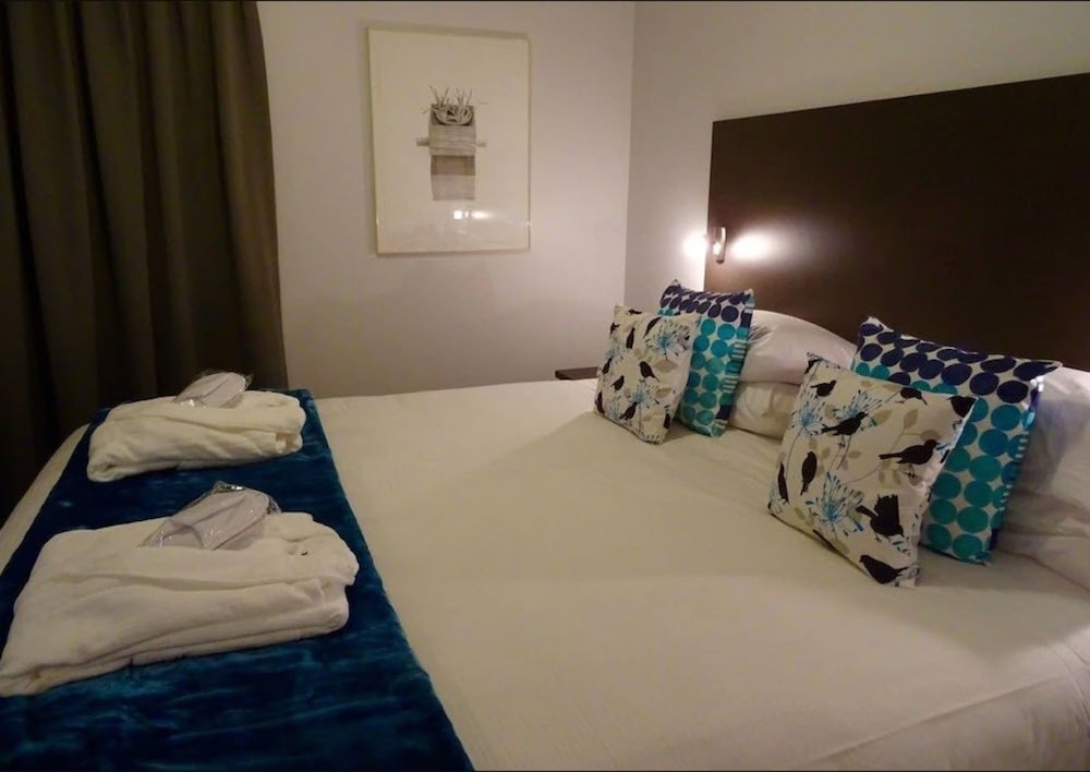 BKs Premier Motel Hamilton 15/38