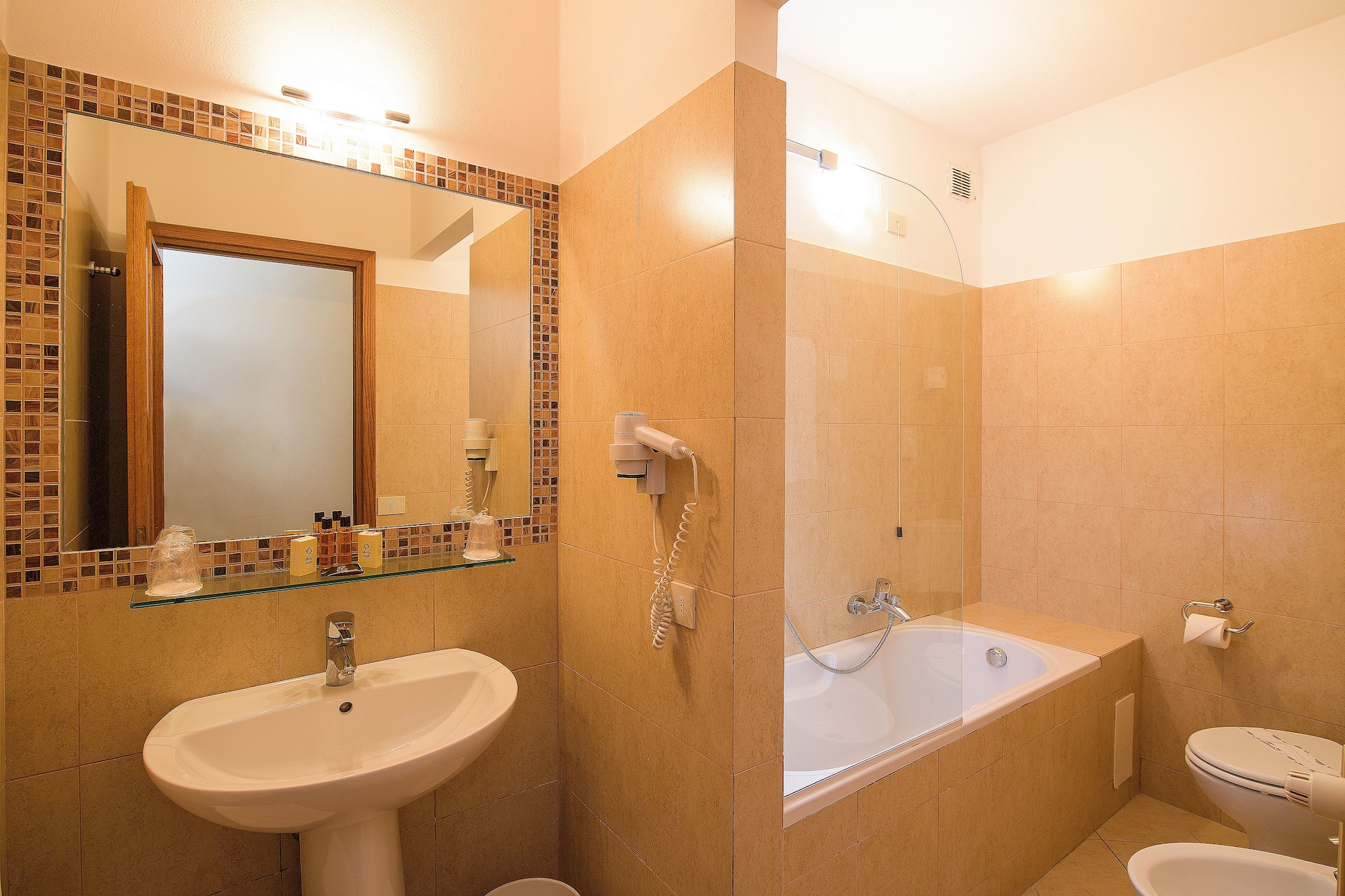 غرفة بسريرين منفصلين، Albergo Reggio 4/5