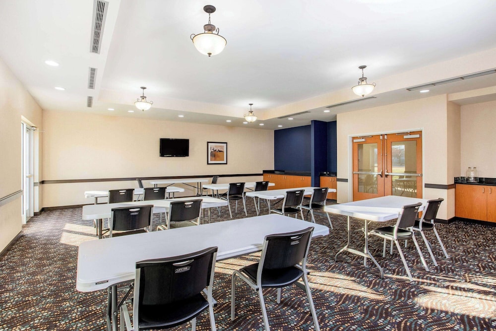 Spark by Hilton Plainfield Indianapolis Airport 31/43