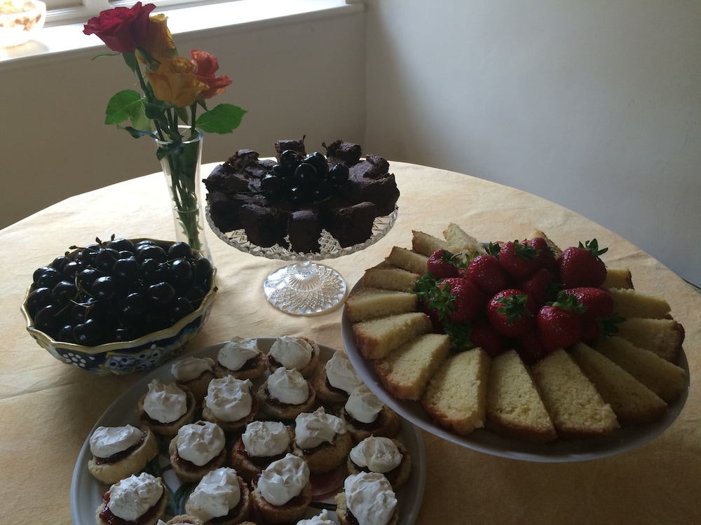 Pickmere Country Guest House 20/50