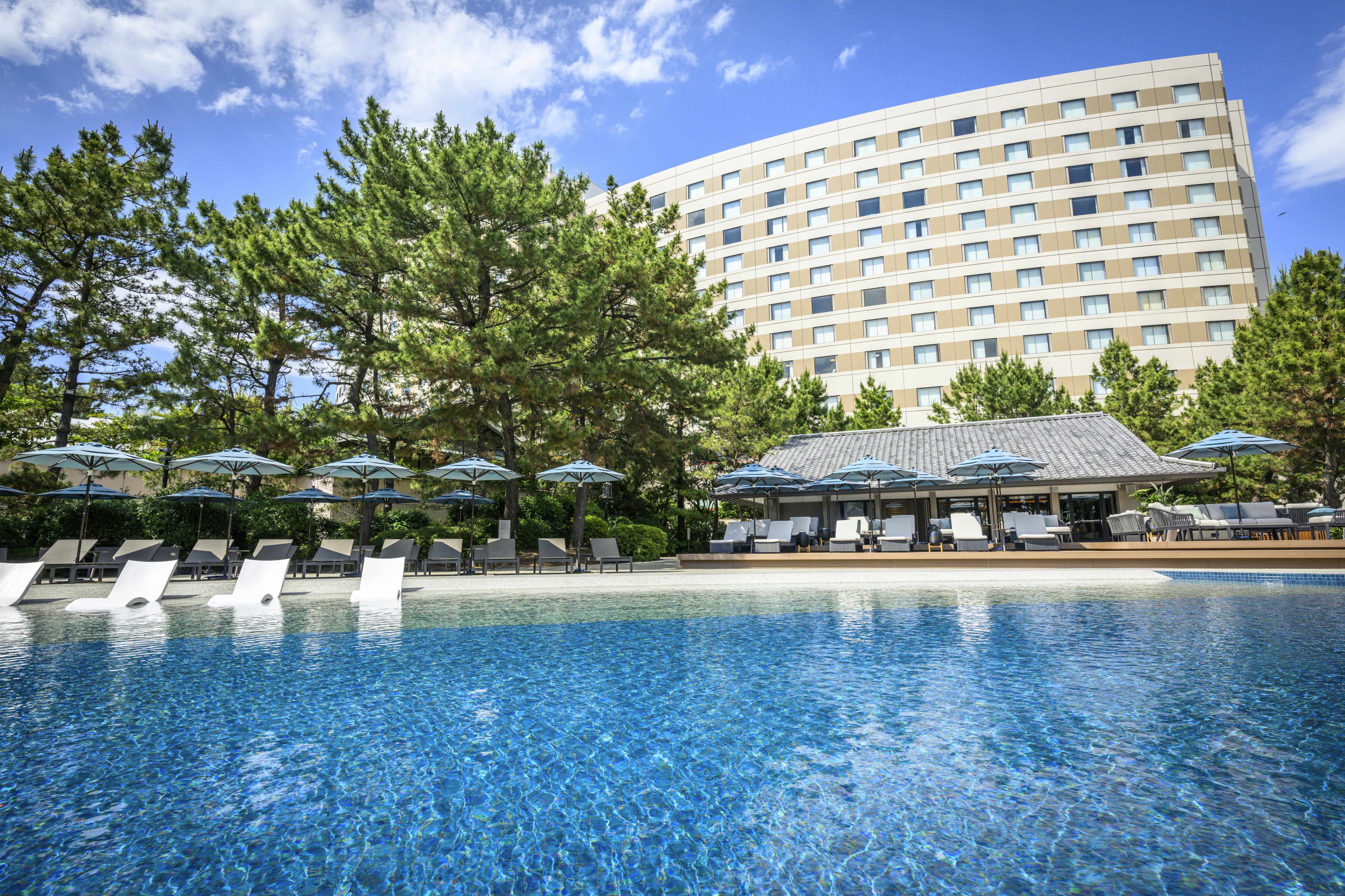 Hilton Tokyo Bay 72/76