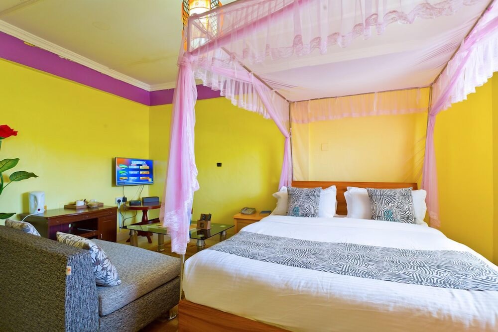 Hotel Nokras Muranga 16/55
