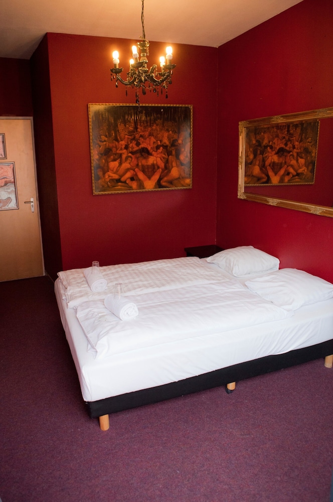 St Christophers Inn At The Winston 19/50