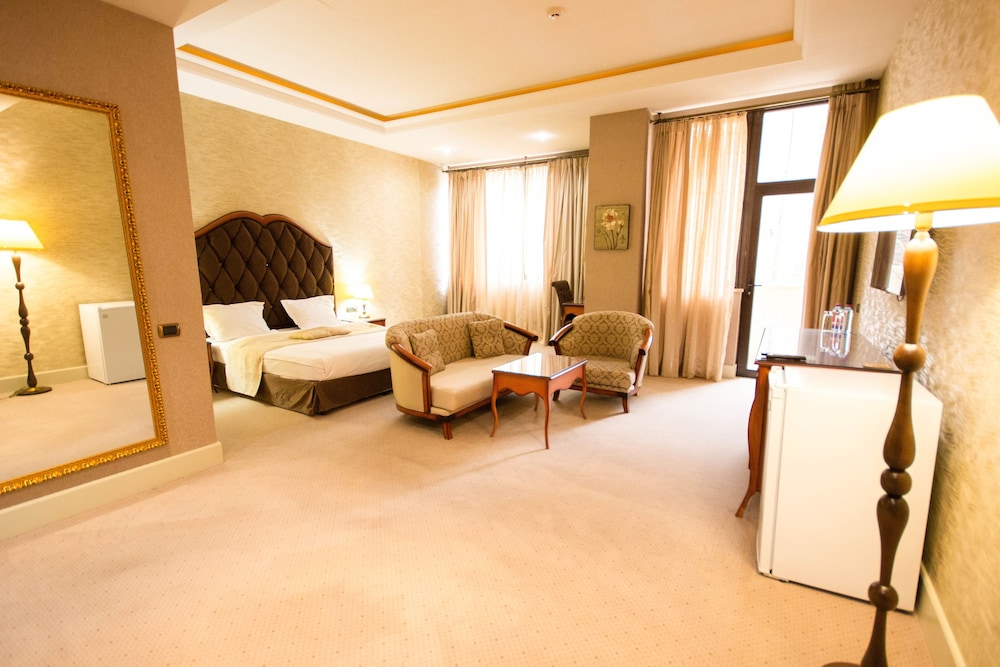 Sapphire Inn Hotel 15/37