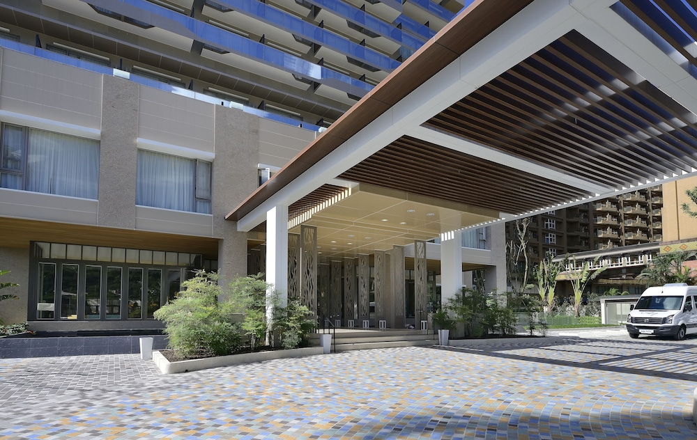 Century Hotel 3/75