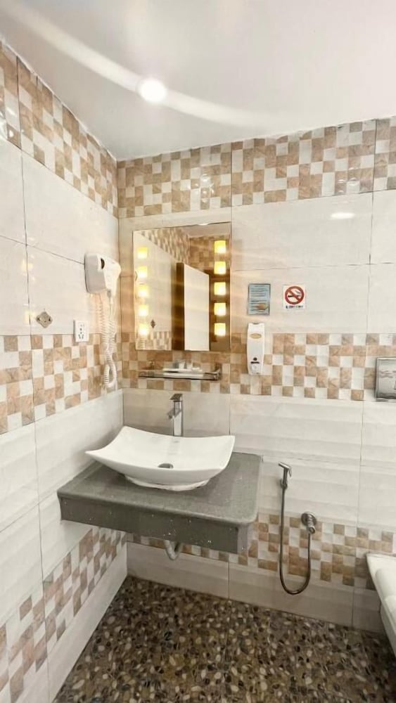 Hotel M.Square 41/47