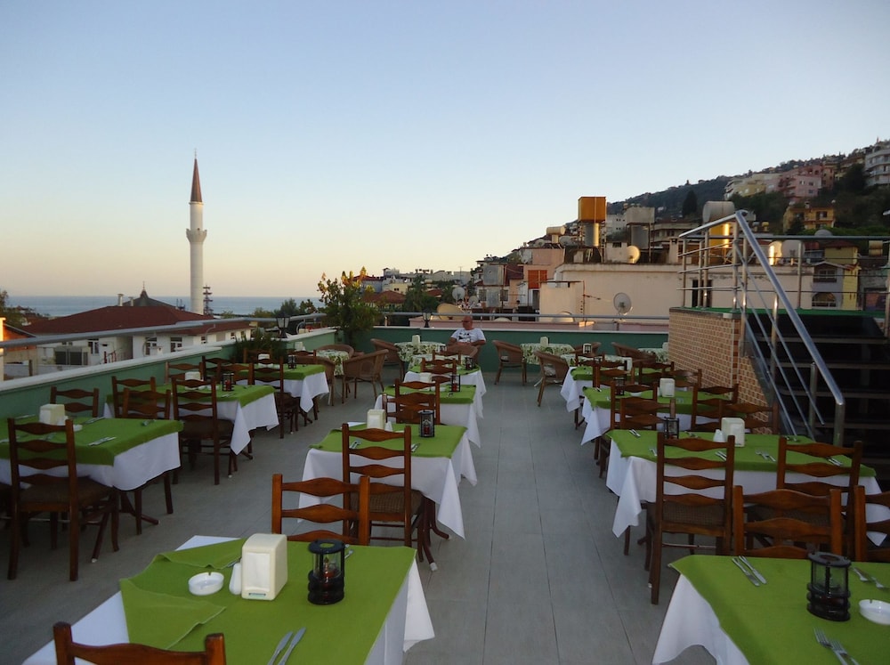 Ergun Hotel 36/50