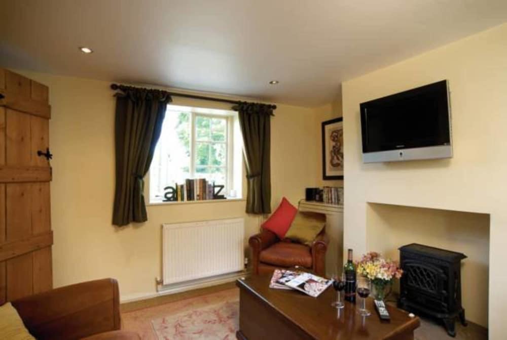 The Royal Oak Inn 28/50
