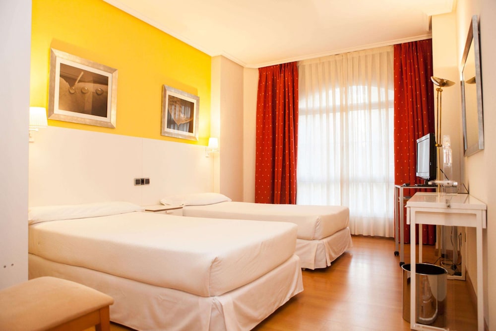 Hotel Sercotel Tres Luces 10/62