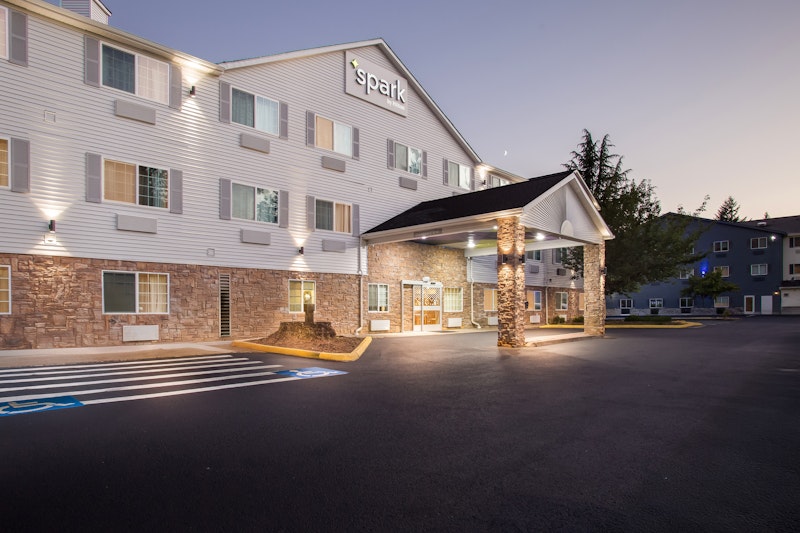 Spark by Hilton Tumwater 5/50