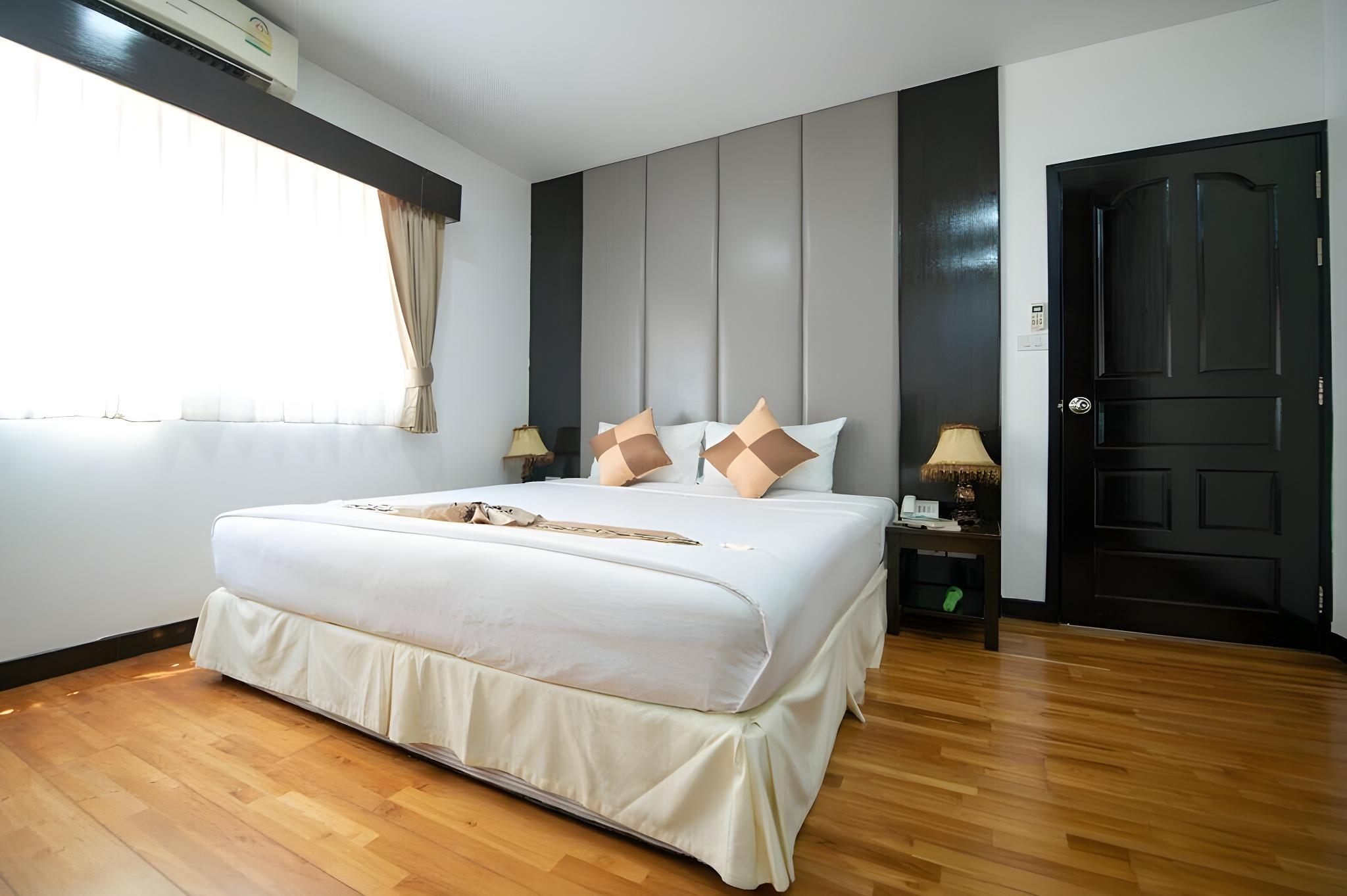 1 Bedroom, Suite, Tower One