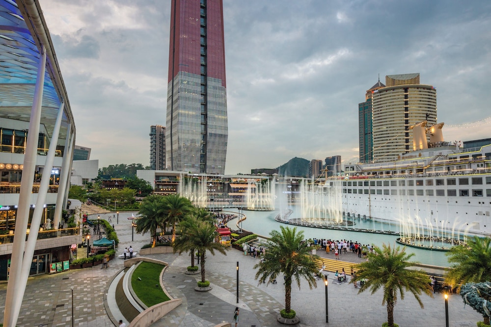 Holiday Inn Donghua 43/49