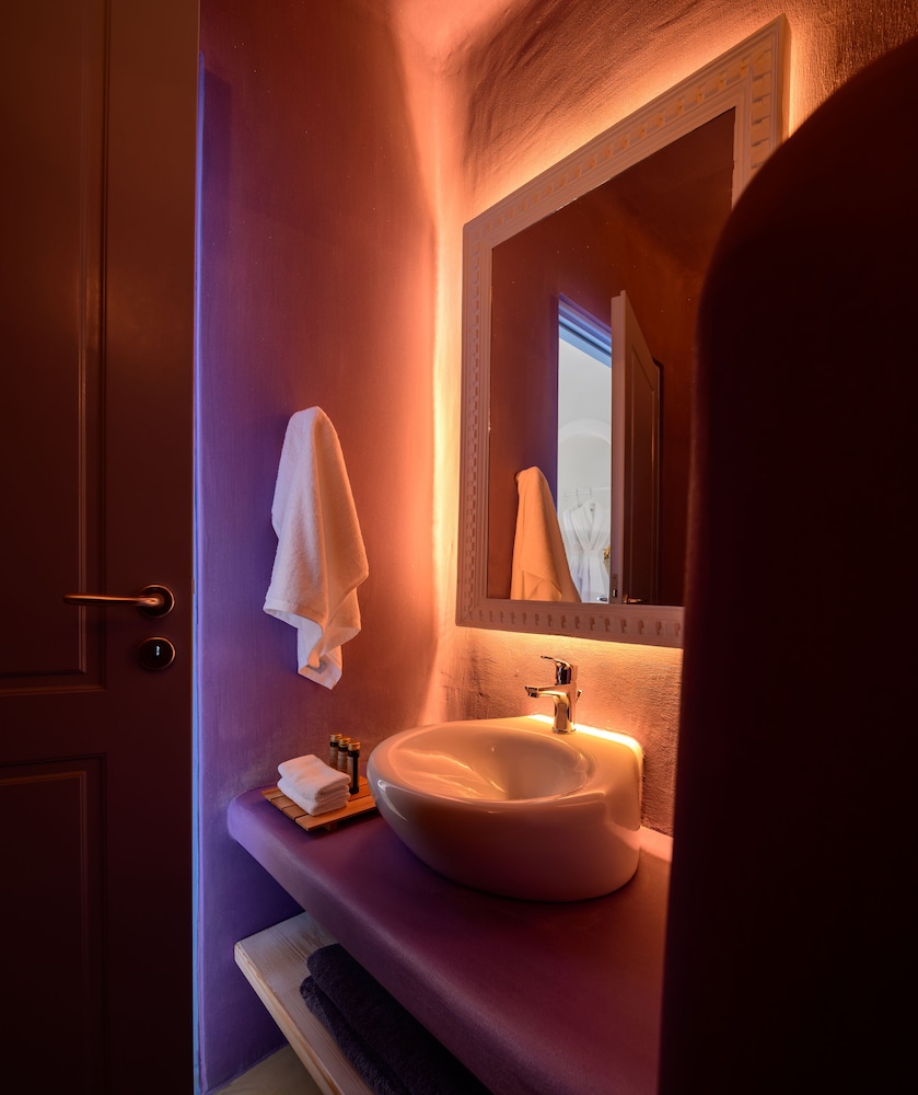 Este Luxury Suites 77/78