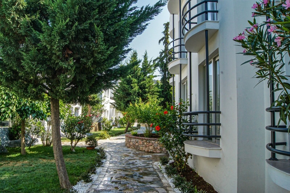 Dream Palace Bodrum (Ex Gumbet Sun Club Hotel) 17/23