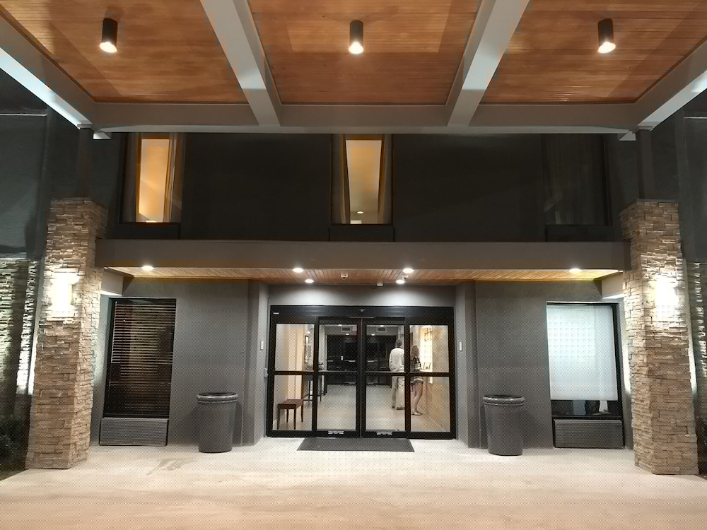 Country Inn & Suites By Radisson, New Orleans I-10 East, LA 4/35