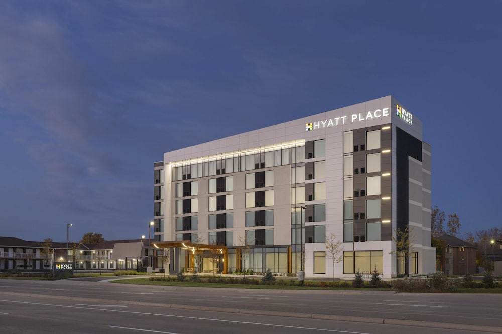 Hyatt Place Windsor 3/50