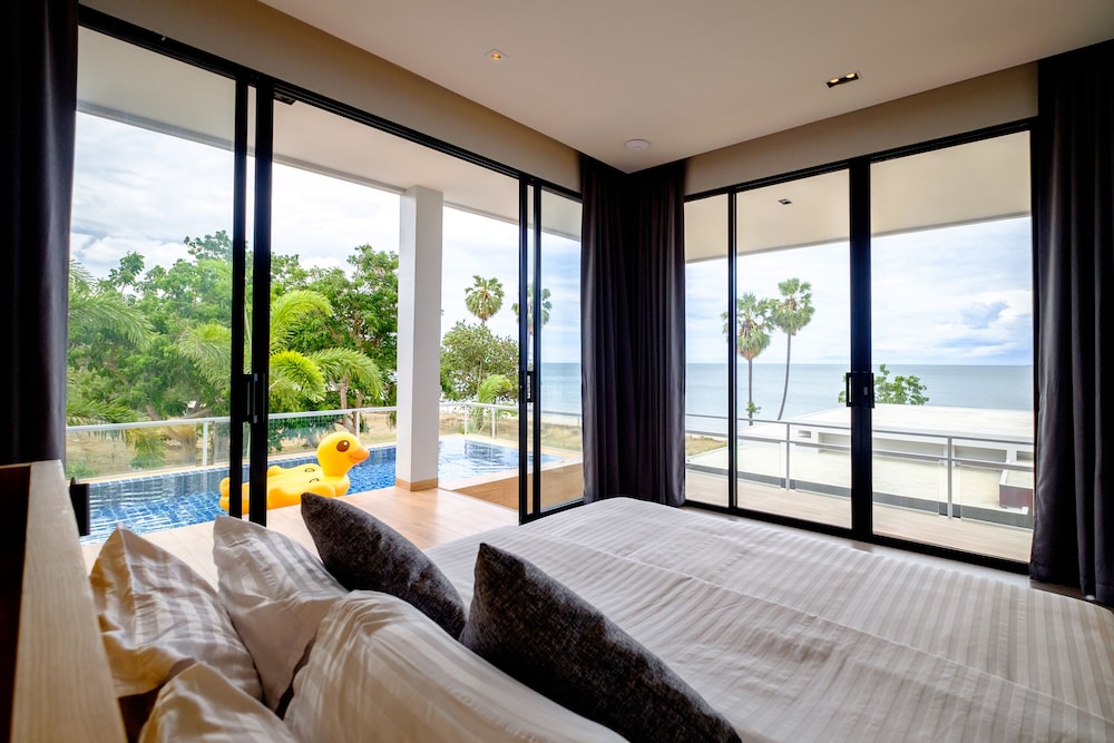 VILLA, OCEAN VIEW, WITH POOL