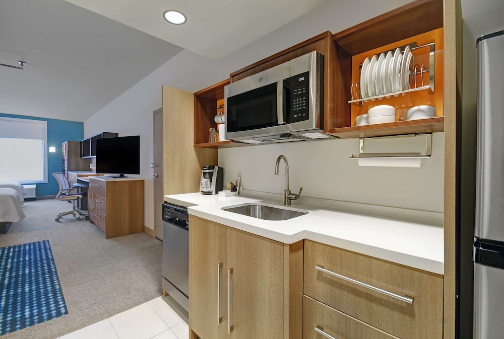 Home2 Suites by Hilton Blacksburg 10/51