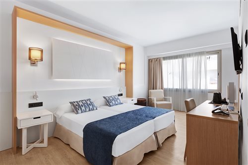 Room, Double Bed