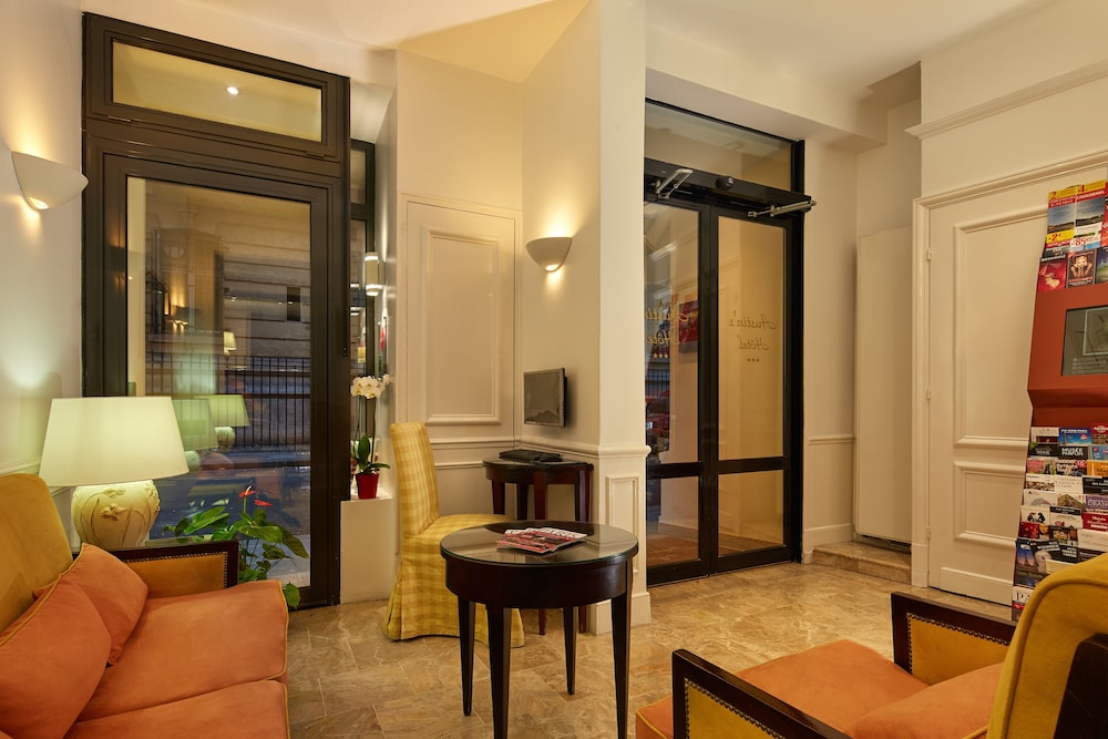 Austin's Arts et Metiers Hotel 44/61
