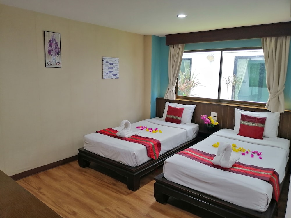 ECONOMY, TWIN BEDS