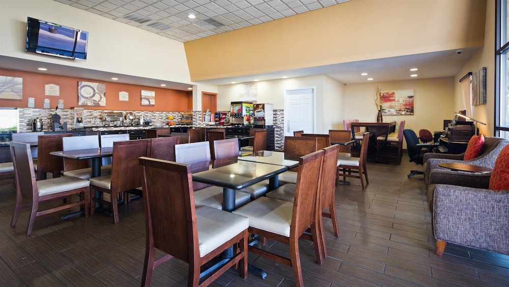 Best Western Green Tree Inn 24/31