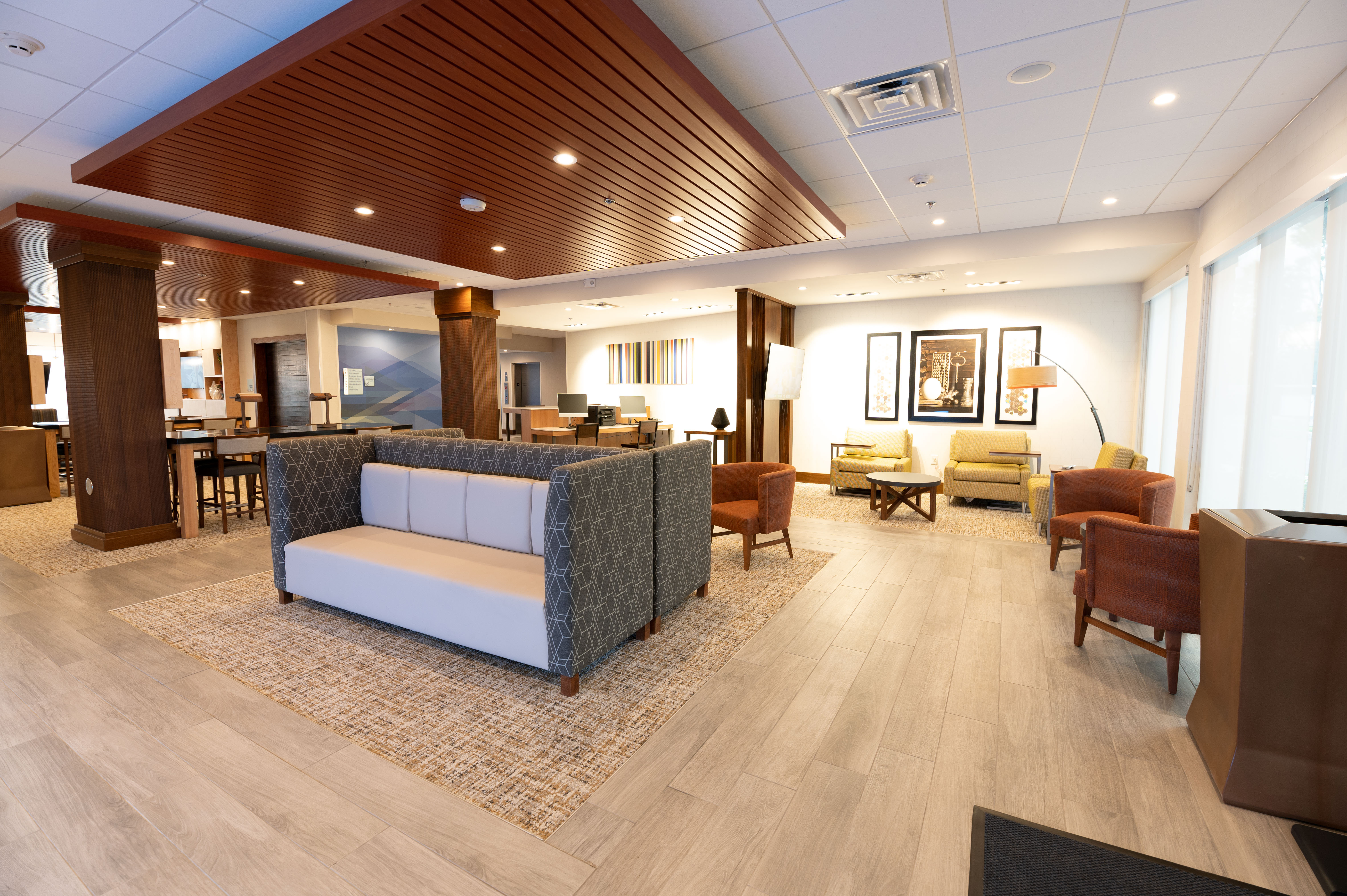Holiday Inn Express And Suites Dayton East Beavercreek 7/46
