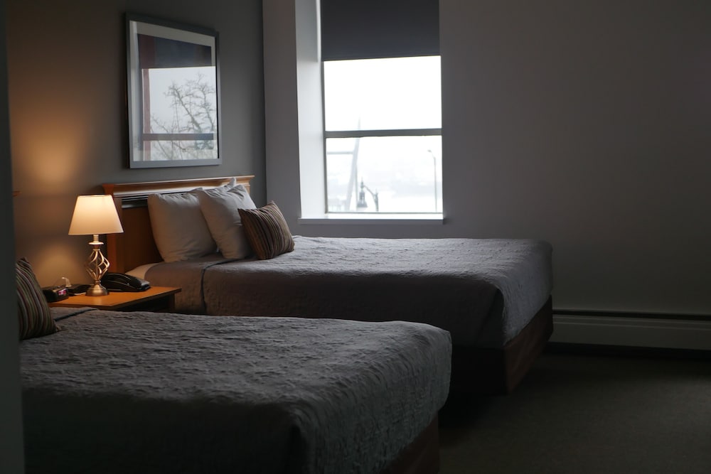 Met Hotel 19/50
