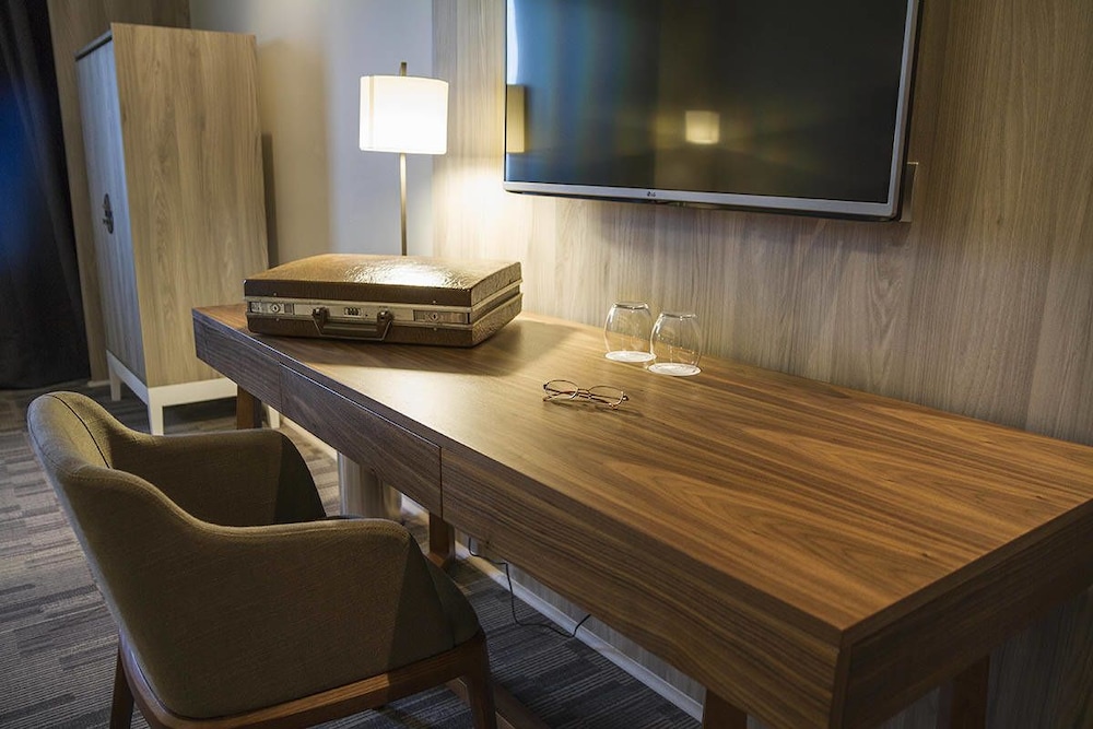 Hotel Parada Linares 43/50