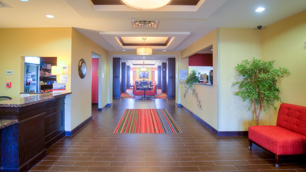 Holiday Inn Express Hotel Suites Elk City 12/51