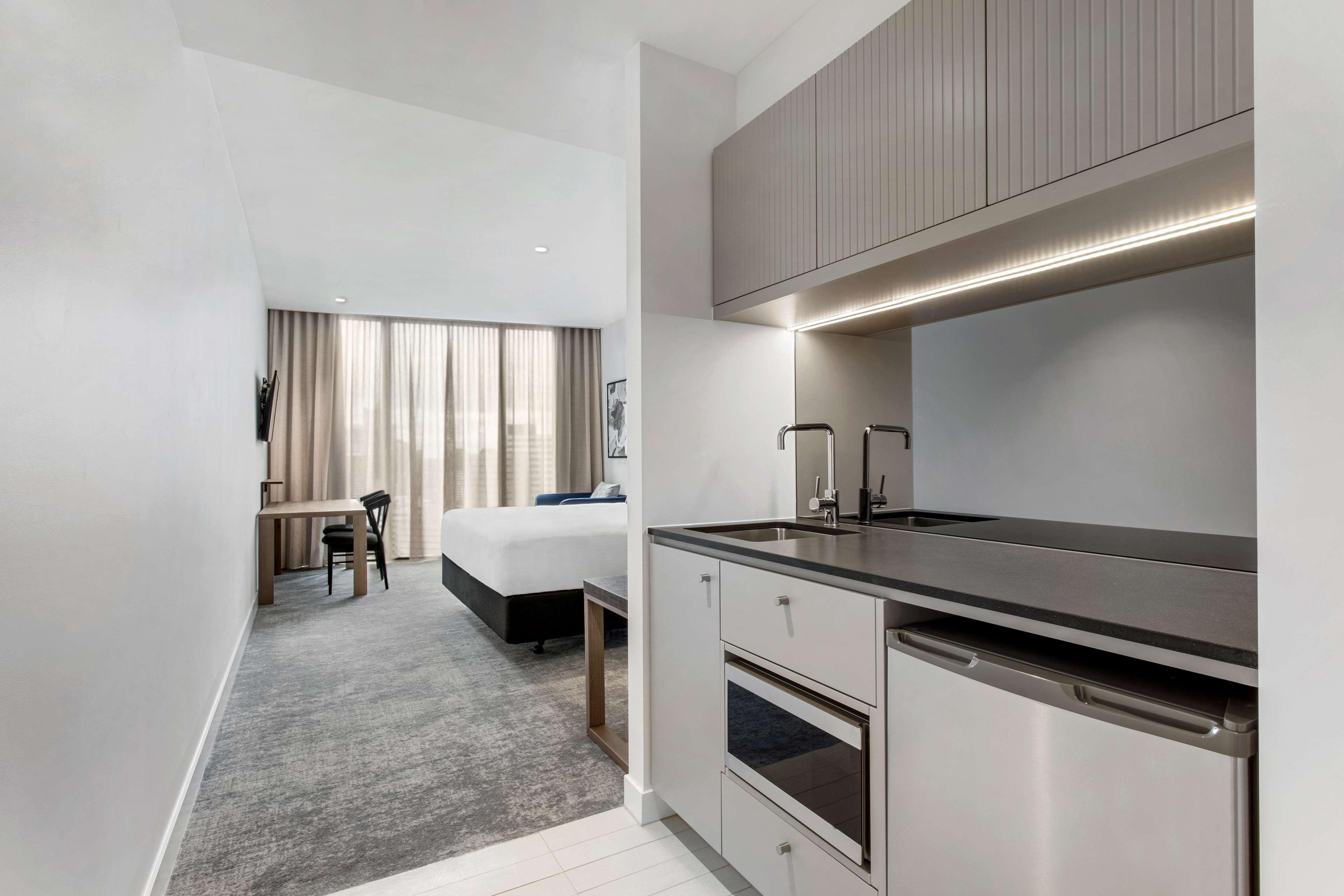 Studio, City View, Adina Apartment Hotel Melbourne Southbank 3/4