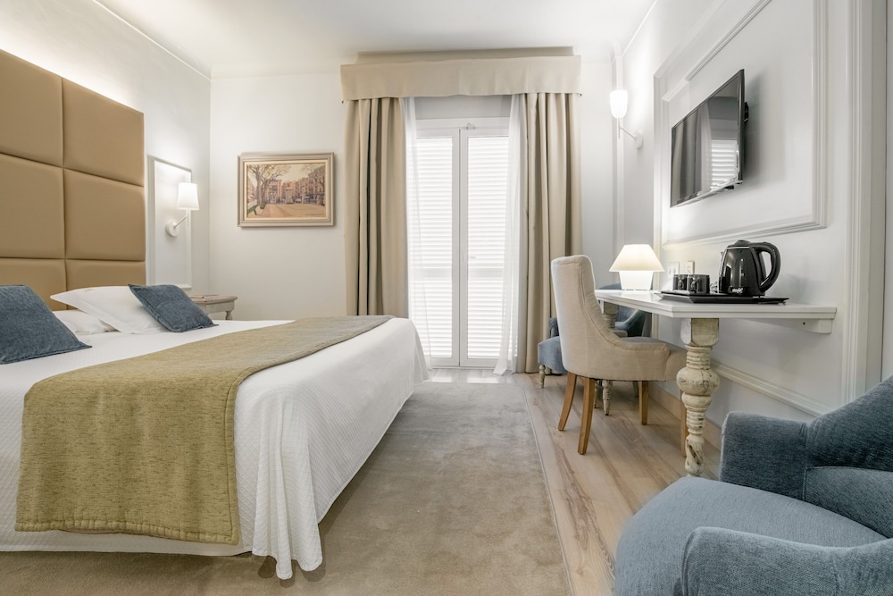Hotel Pirineos Figueres 14/48