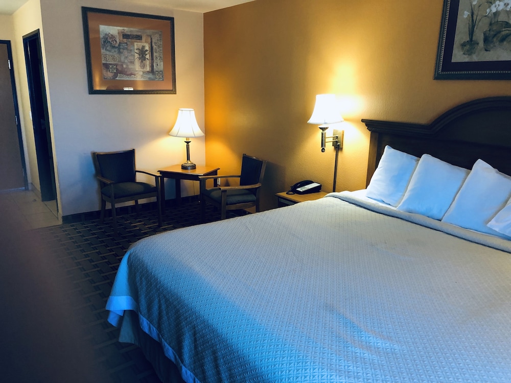 Days Inn & Suites by Wyndham San Antonio North/Stone Oak 21/63