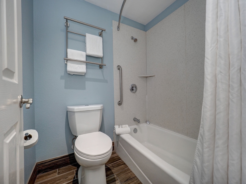 Oceans Edge Hotel, Port Aransas,TX (ex Red Roof Inn Port Aransas) 60/62