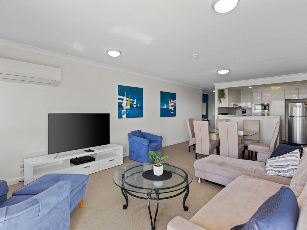 ULTIQA Burleigh Mediterranean Resort 56/65