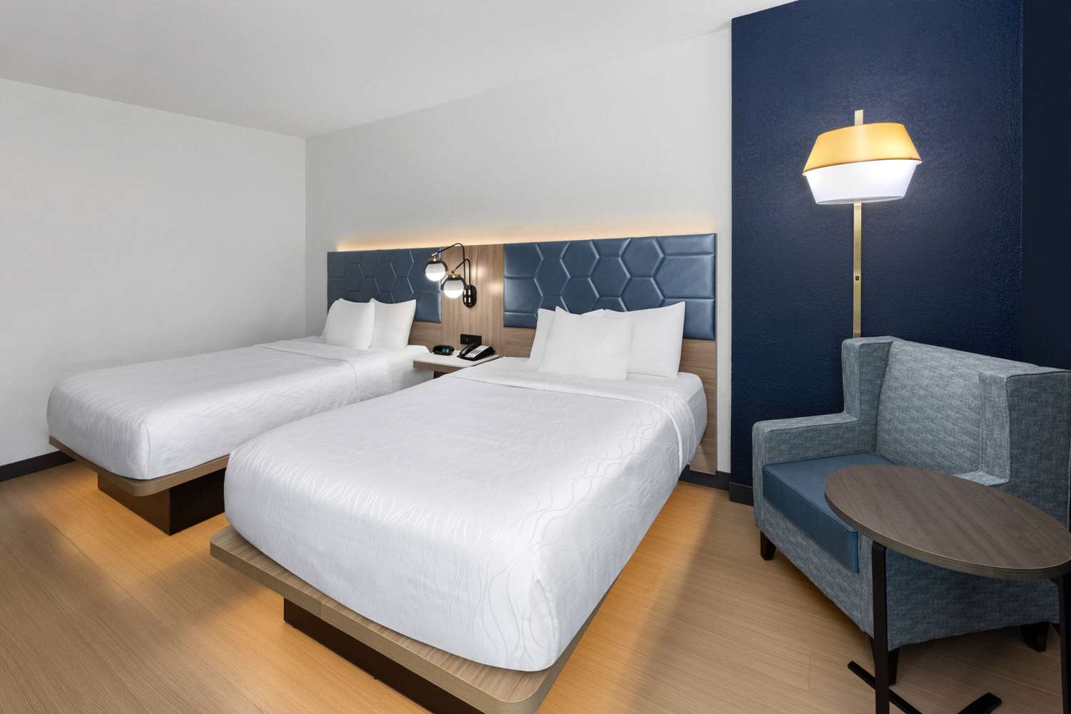 La Quinta Inn & Suites by Wyndham San Antonio Northwest 21/62