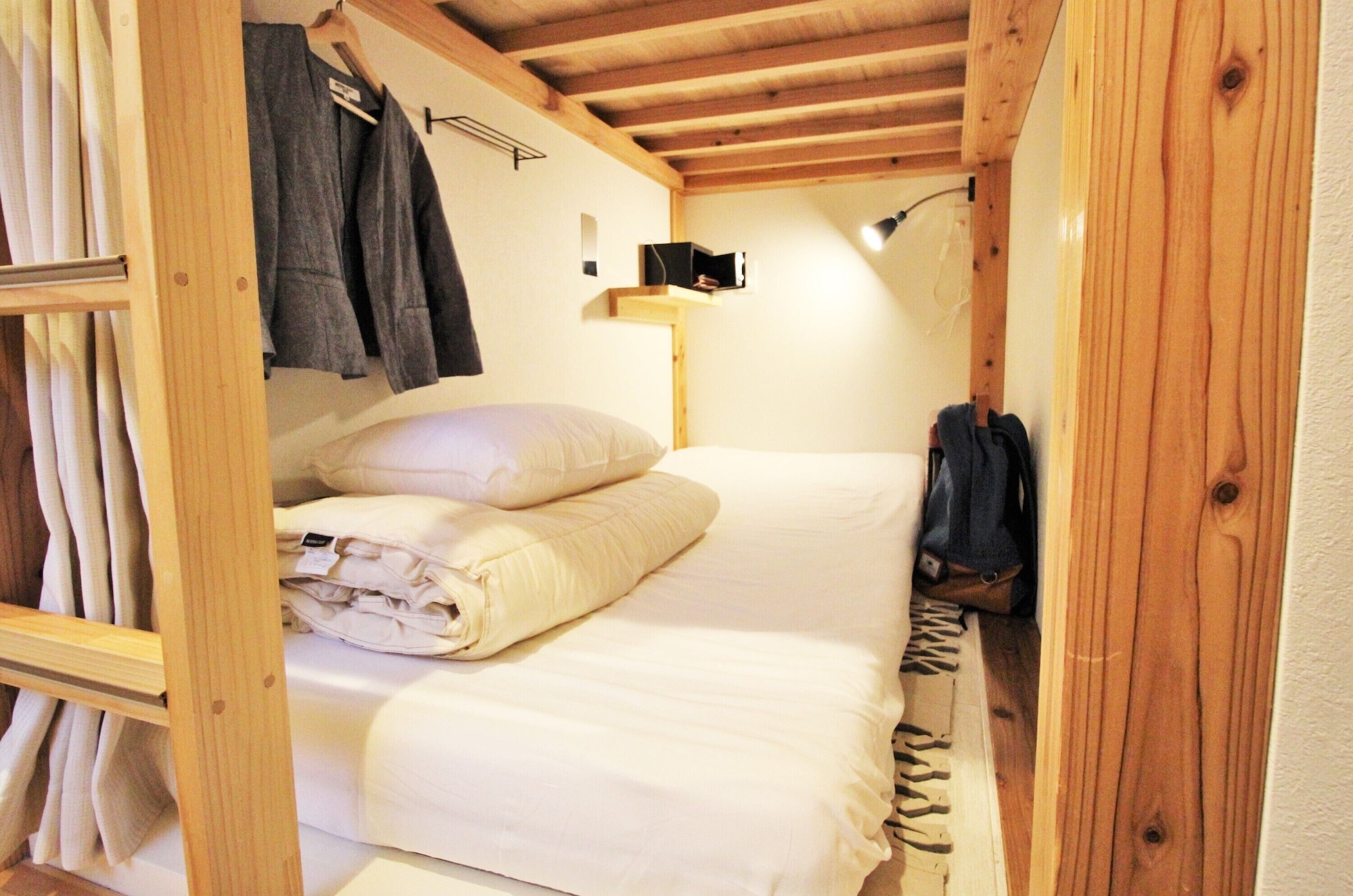 FEMALE DORM, FEMALE ONLY