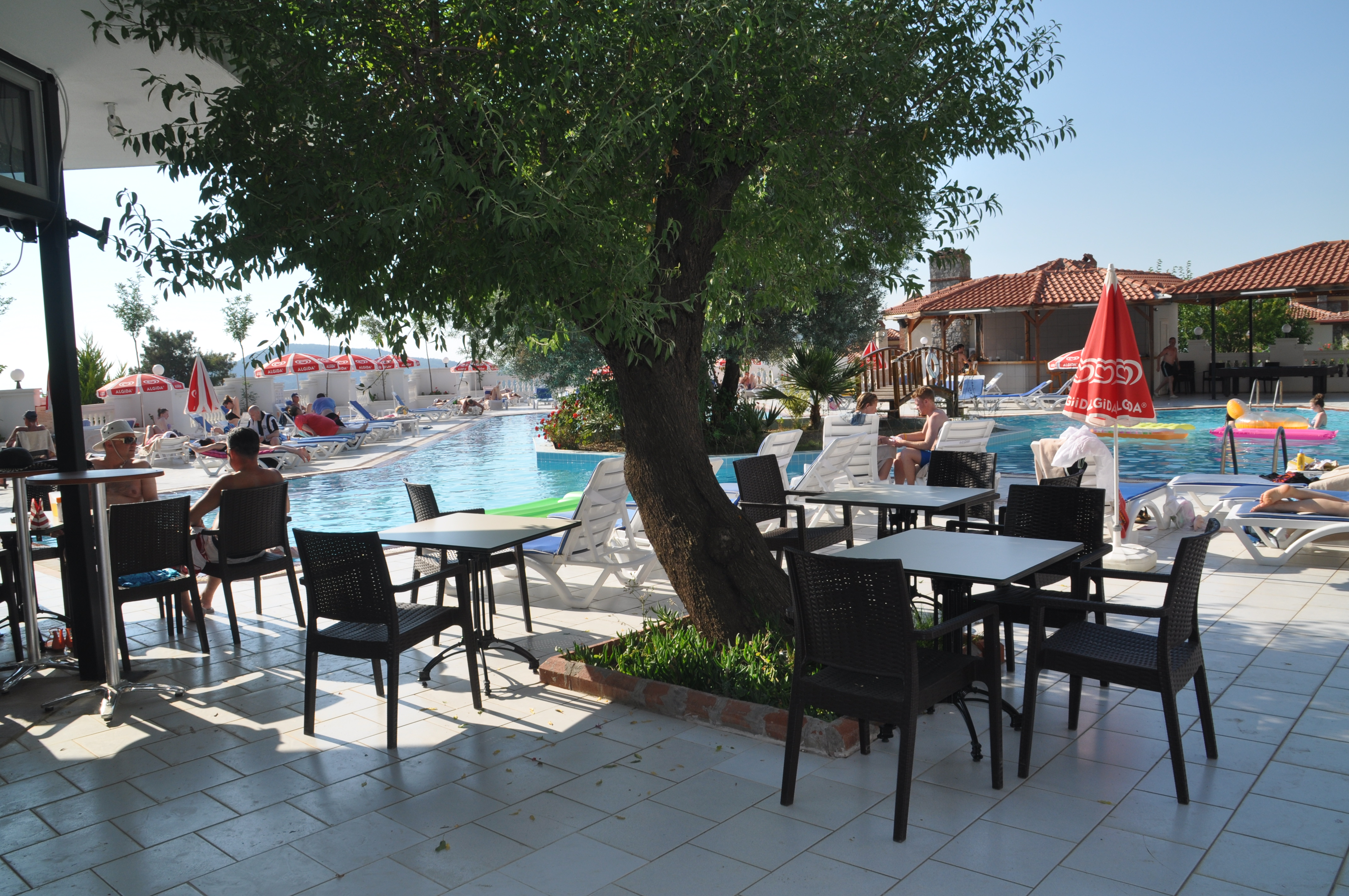 Sunshine Holiday Resort 52/66