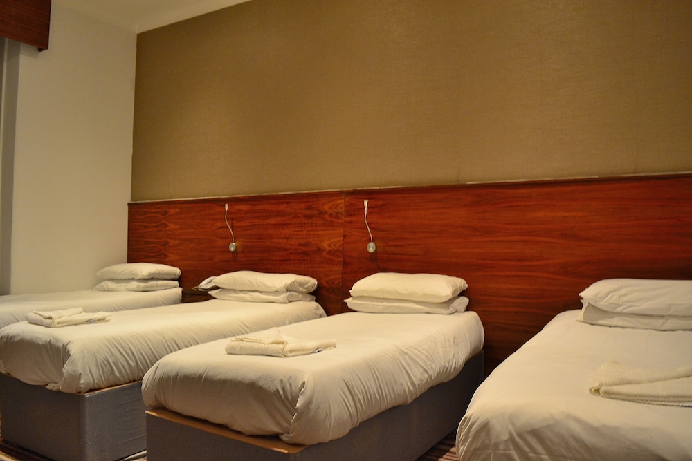 Leisure Inn Hotel 36/56