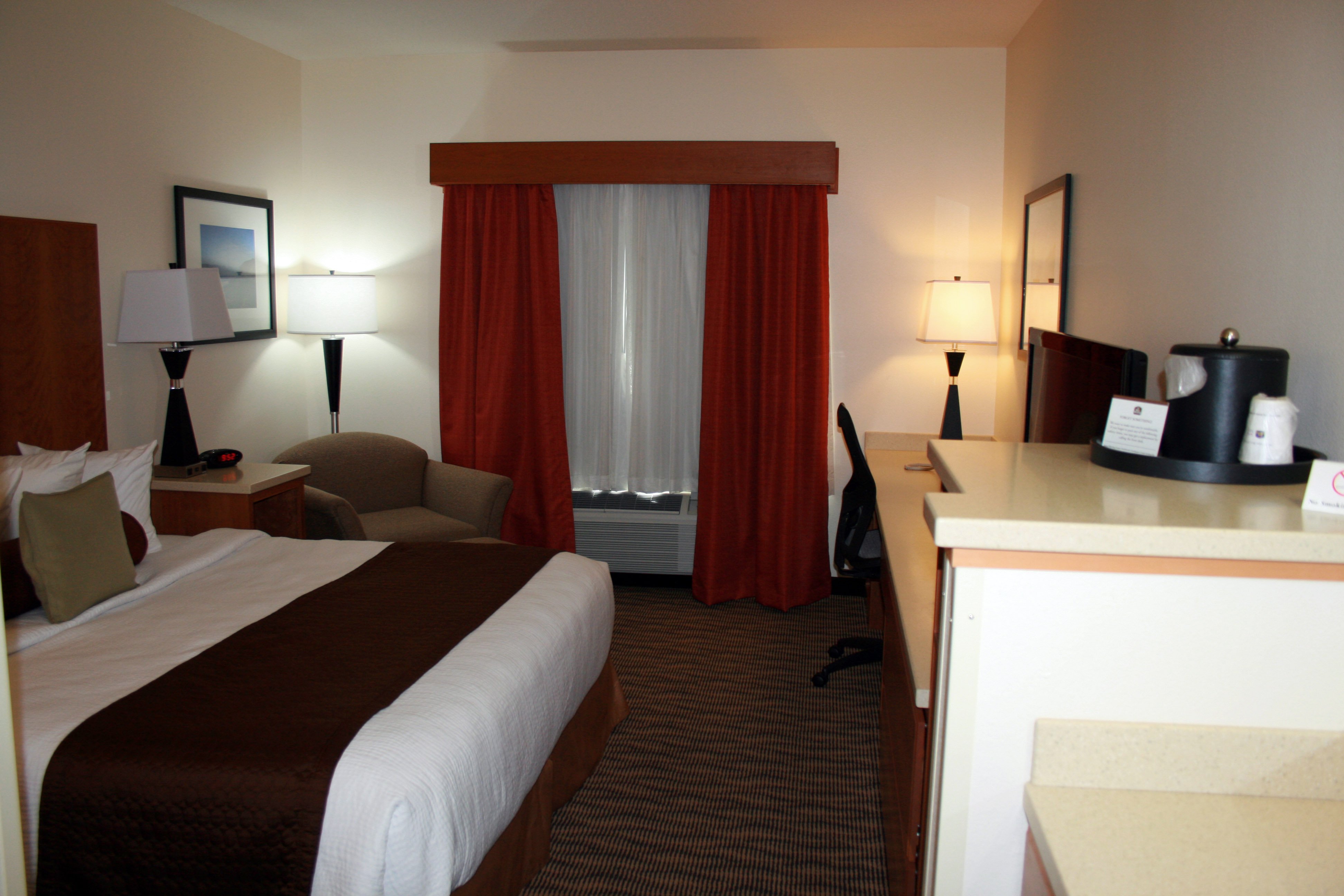 Best Western Plus Park Place Inn & Suites 29/76