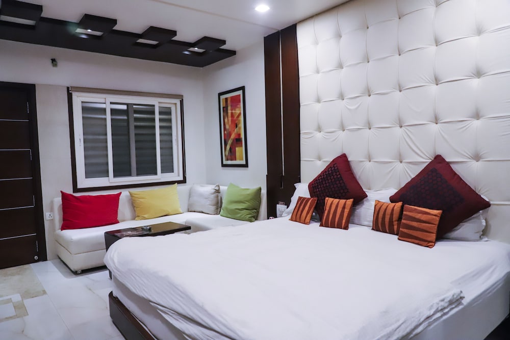 HOTEL VIJAN PALACE 5/28