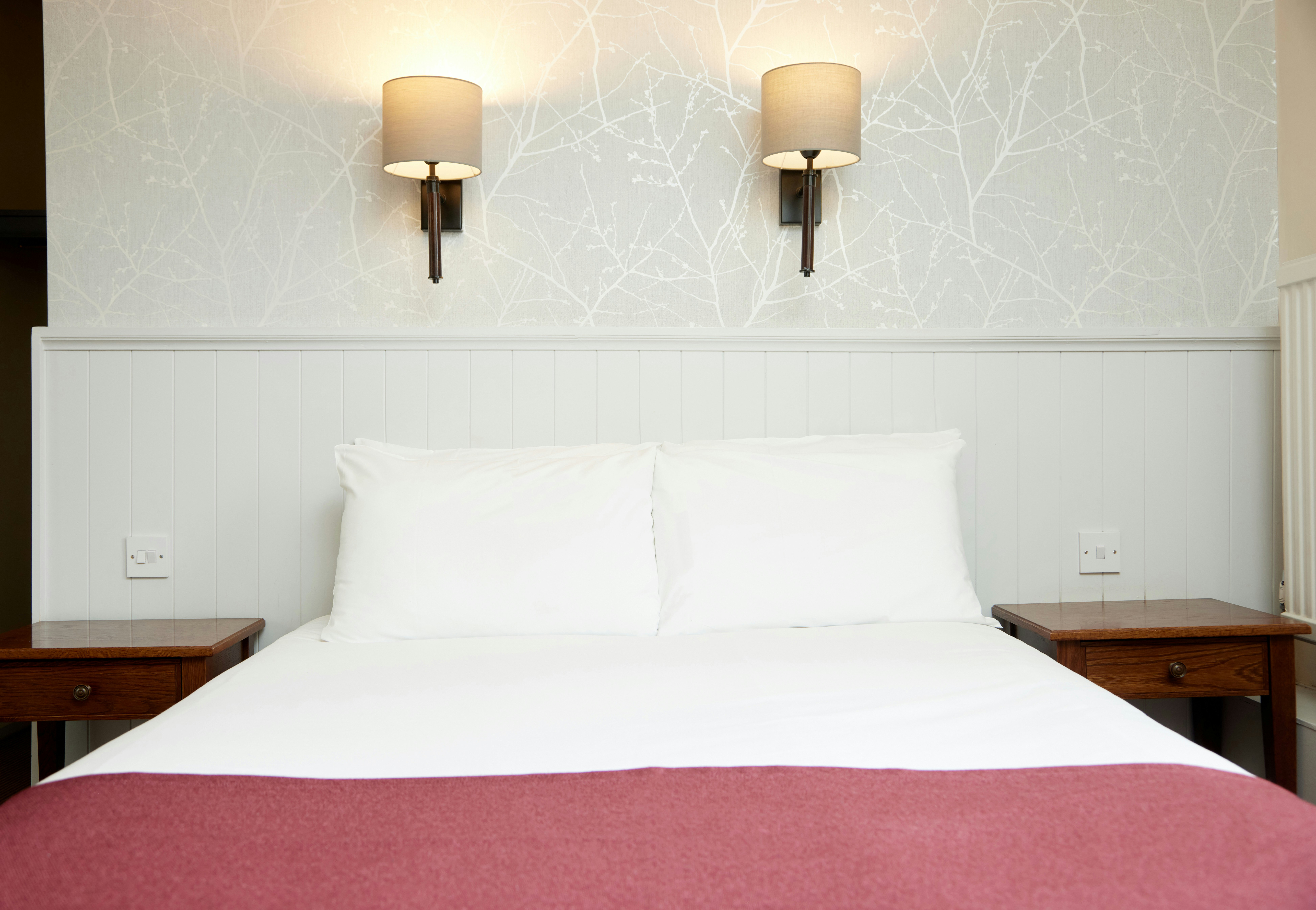Lamb Hotel 15/29