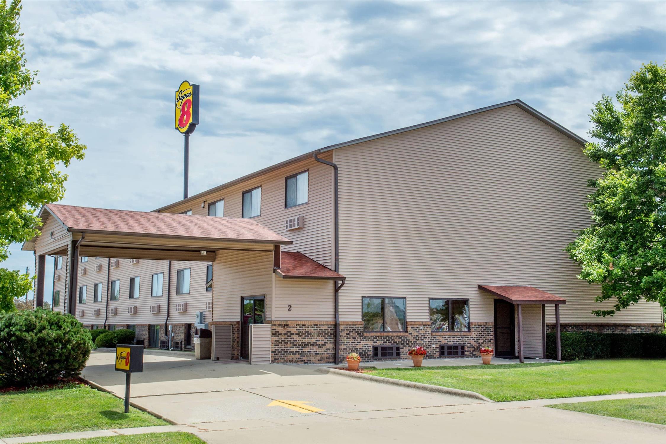Super 8 by Wyndham Normal Bloomington 4/5