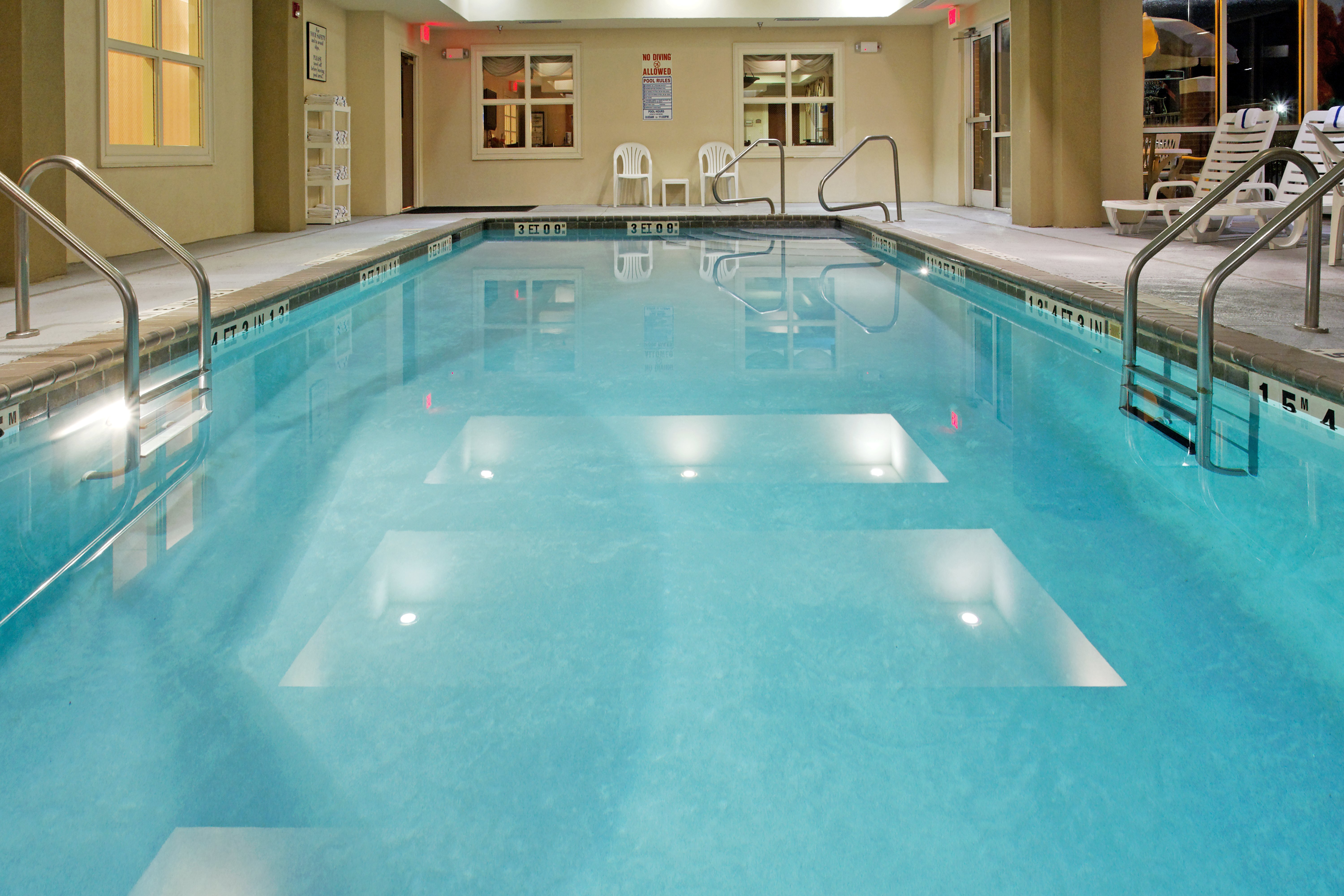 Holiday Inn Express Hotel Suites Cullman 26/38